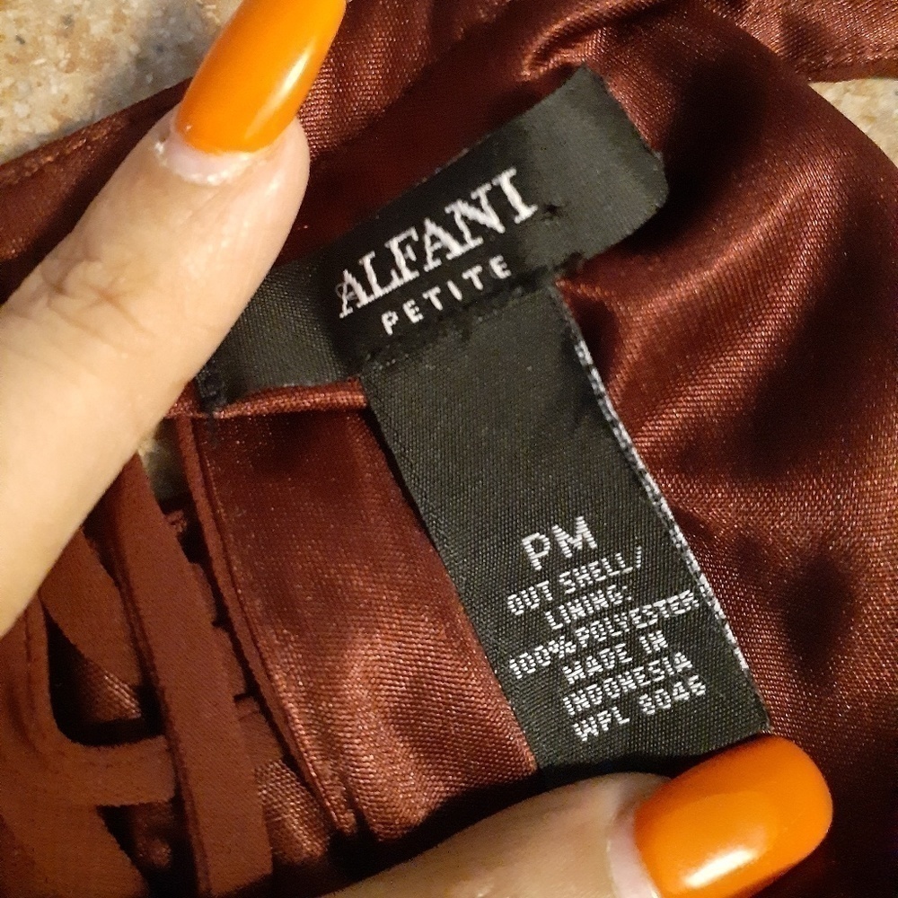 Alfani bead clasic top. - Picture 8 of 8